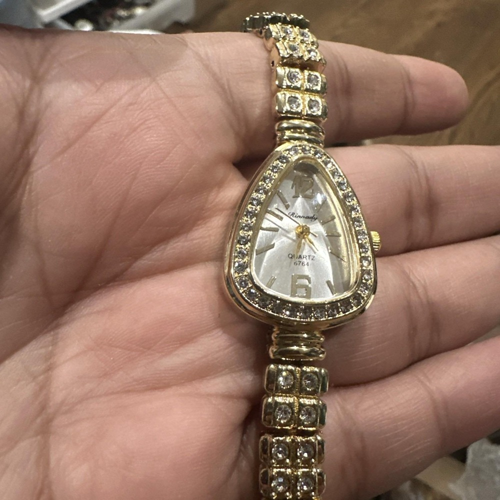 New Ladies Watch Gold Tone Teardrop Shaped Crystal Encrusted Dainty 22mm Fit 8in - Picture 4 of 11